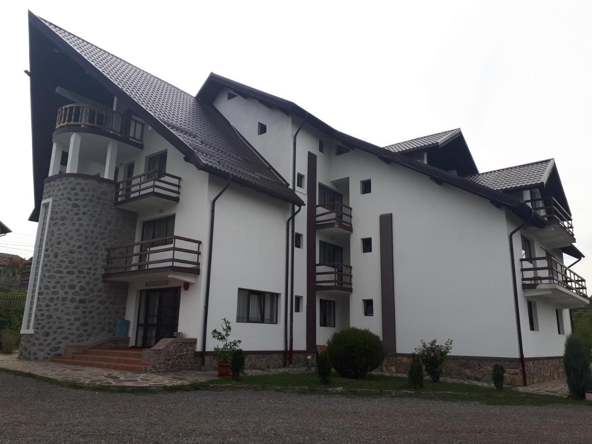 Belvedere Корбени Екстериор снимка